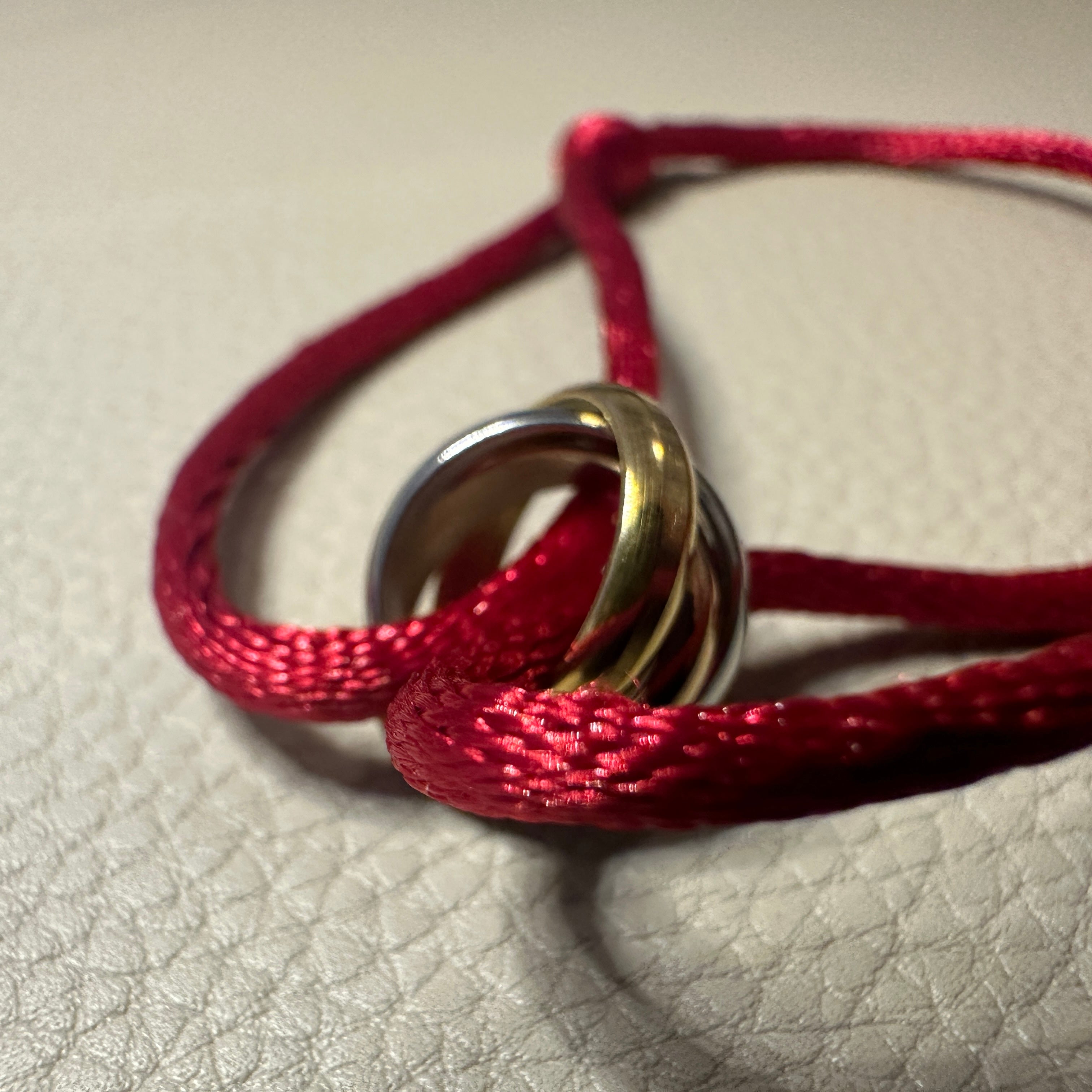 Début Doré Narukvica "Loop"